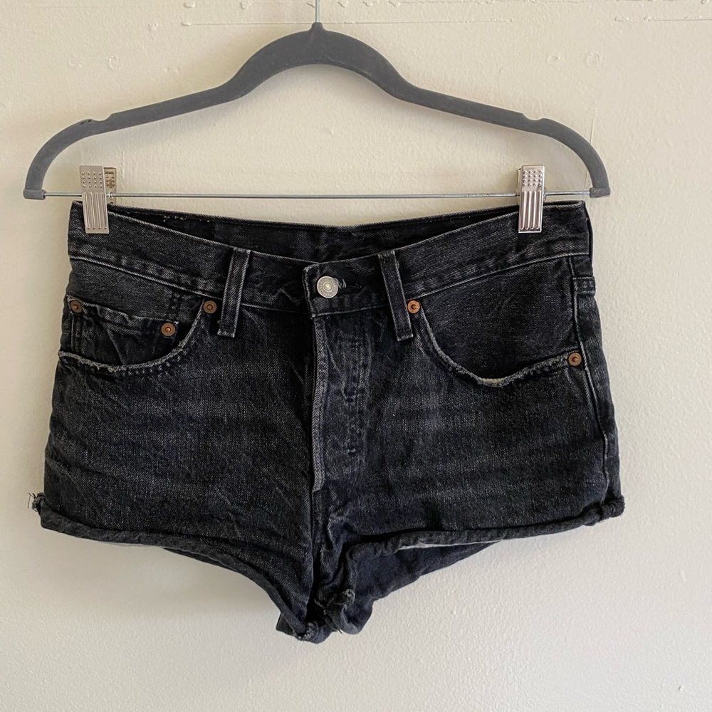 Levi’s black cutoff shorts